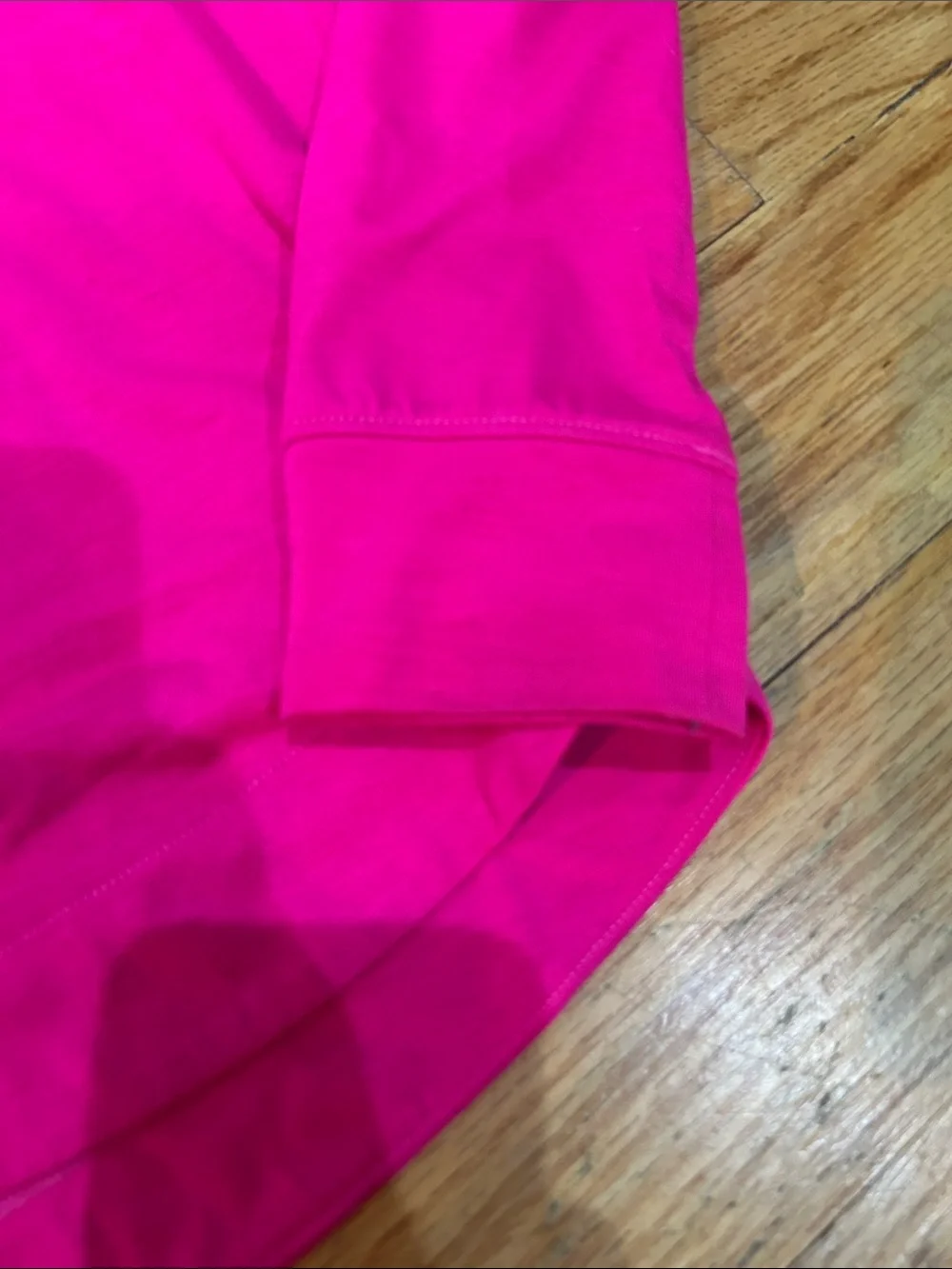 GAP detail magenta